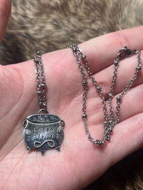 Sterling silver Harry Potter Felix Felicis cauldron pendant